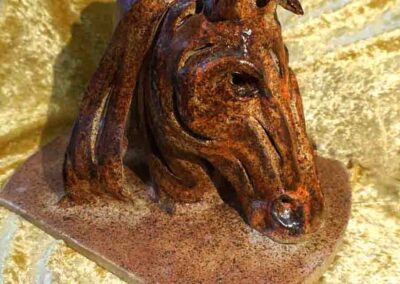 Diane Hinchliffe DH01 'Rusty' Horses Head ceramic £180 lr