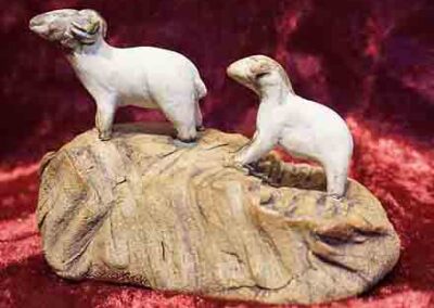 Jane Hurford JHU29 'Two sheep on a hillock' ceramic h8cm £30