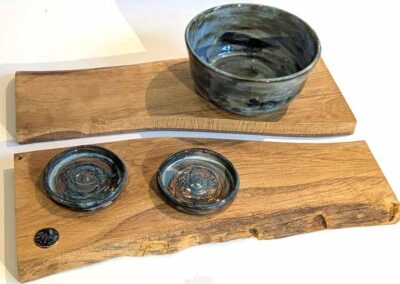 John Douglas and Nadine Blakemore JDNB21 Split oak board with two plates and bowl £125