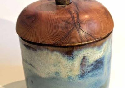 John Douglas and Nadine Blakemore JDNB24 Stoneware Pot with Yew Lid £110