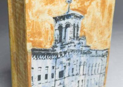 KB2880 Vase Saltaire Mill & Bins £30