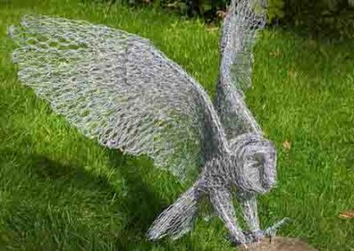 Richard Gibson (Wold Wire Works) open wire owl RESERVED